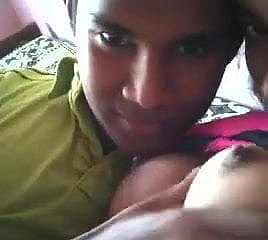 . Sri Lanka Teen Paar Kissing Boob