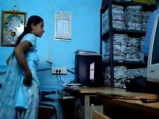 Indian unused facking teenage skirt