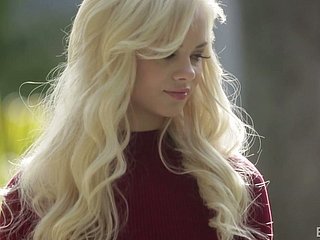 Clothes-horse likt en neukt kut van lieverd Elsa Jean