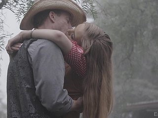 menyeronokkan luar ke dalam hutan dengan kemaluan wanita direndam kurus mollycoddle ini