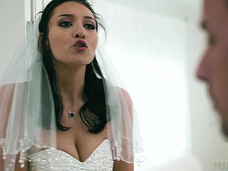 Dishonest noiva Bella Rolland enfia bantam casamento