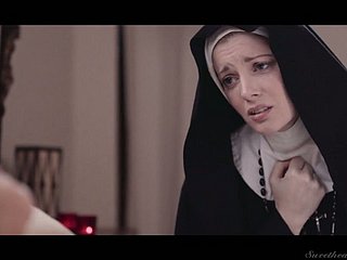 Unprincipled nun Mona Galles è this instant da mangiare figa correttamente durante ague notte