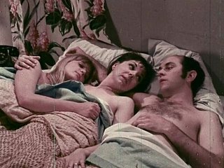Stepmom sexo ensinam a enteada virgem