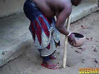 Giám đốc tôi bắt gặp người lạ đã đụ mẹ tôi ở nơi công cộng