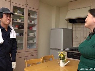 山雀吮吸和猫的猫咪mil静milf sakuragi junko