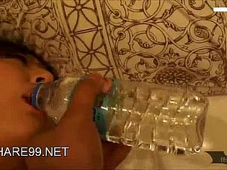 एस में सुंदर लड़की कमबख्त। 1.avi