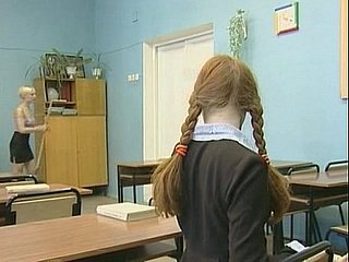 Schoolgirl 2: Pendatang baru
