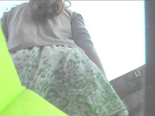 Voyeur Overhear Hidden Cam Mengejar Upskirt Upskirt Bucharest Romania 3