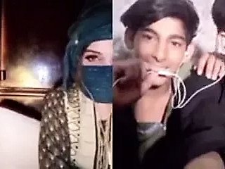 Тери 3 -дюймовый D Luli Ty Meri Chuvan, который Фус Яни Пнджаби Секс