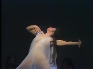 dança nua na ópera