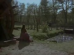 Gentlemanly folla a una mujer campesina