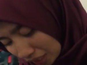 Melayu - tudung labuh