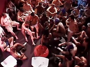 害羞的女孩，40个负载为她