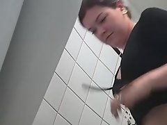 gadis dengan pantat seksi pissing