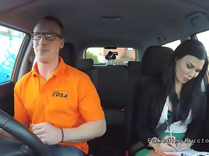 Amico sbatte esaminatore procace anent auto