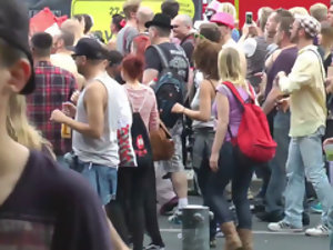 berlin bebê em piscar público, foda e Ejaculação