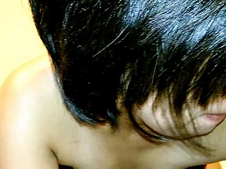 CHINESISCHER PORNOSTAR FUCMELONGTINE IN ROTEN STRÜMPFEN