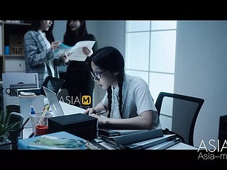 Sex Worker-Xia Qing Zi-MDSR-0002 EP2-최고의 원본 아시아 포르노 비디오