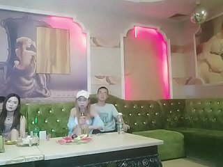 chinês ktv excêntrico sexo em grupo sentada senhora 4p