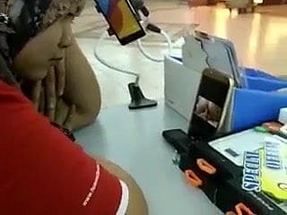 Kantoi tengok lucah motion picture yang