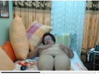 Filipina Asian Mature Madura Oma met Glazen