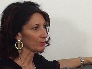 İtalyan Retro azgın milf beyaz çorap giymiş seksi sarışın casusluk
