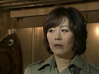 Hitomi Enjoji is een volwassen vrouw met een unconventional fantasie