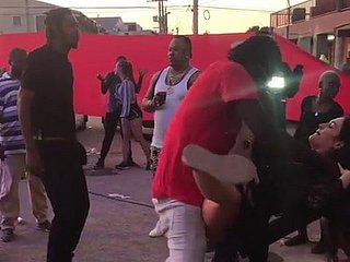 Blanco Chica Baile loco voluptuous con Negro Natter on Pt.2