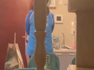 骚逼脱光光勾引路过的人外卖小哥1